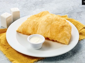 Чебуреки с ветчиной и сыром