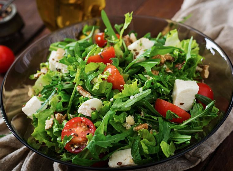 Польза овощного салата: 5 причин есть больше клетчатки