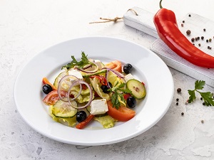 Салат с сырной начинкой из меню чебуречной "Брынза"